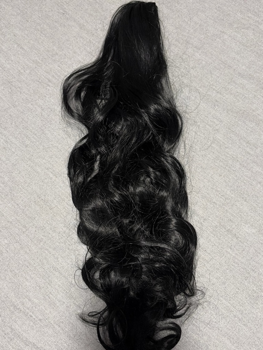 Black Wavy Clip-In Ponytail Extension - Unbranded